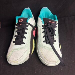 Teal and Black Athletic Sneakers-Jordan Tatum 2 kids size 7Y with box